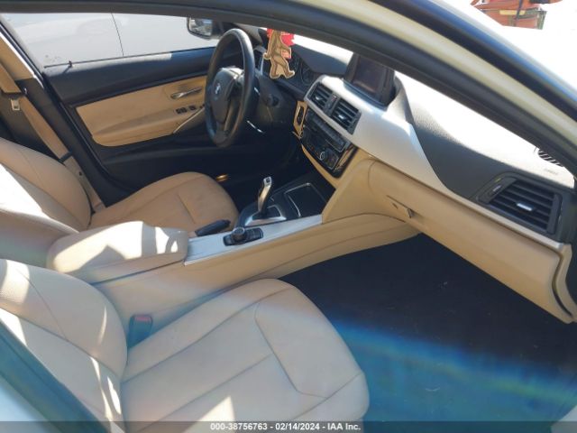 WBA8A3C57JA357838 BMW 320i Xdrive