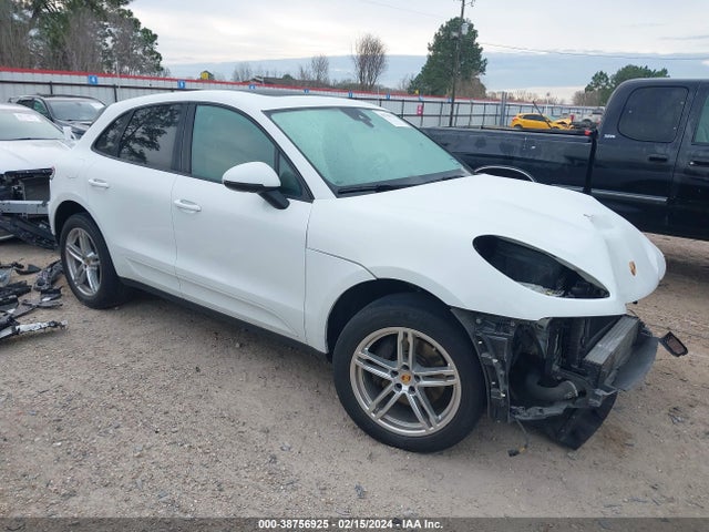 2019 PORSCHE MACAN WP1AA2A53KLB02240 Photo 0