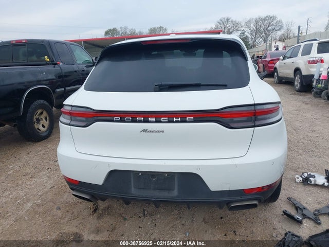 Porsche Macan 2019 WP1AA2A53KLB02240 Image 17