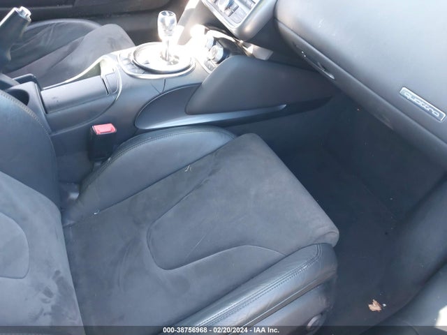 2009 AUDI R8 WUAAU34299N002404 Photo 4