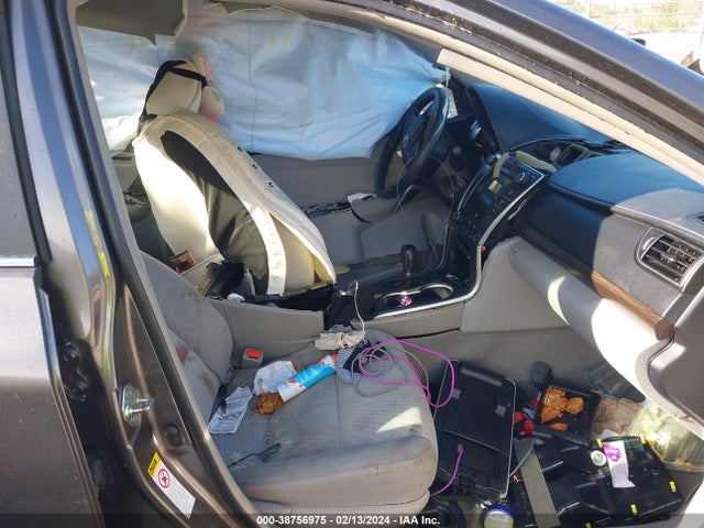 Toyota CAMRY LE 2016 4T4BF1FK1GR582782 Image 5