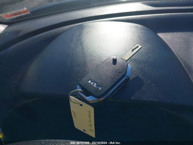 KIA SOUL LX 2022 KNDJ23AU4N7184083 Image 11