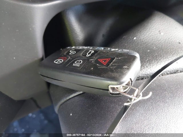 2020 JAGUAR F-PACE SADCK2GX1LA637472 Photo 10