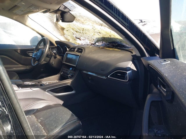 2020 JAGUAR F-PACE SADCK2GX1LA637472 Photo 4