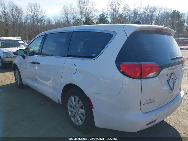 Chrysler PACIFICA L 2018 2C4RC1AG0JR121957 Image 3