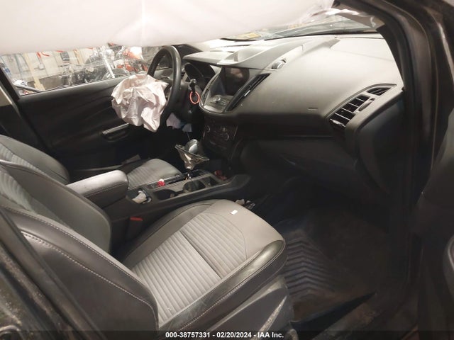 Ford ESCAPE SE 2019 1FMCU9GD2KUA83971 Image 5