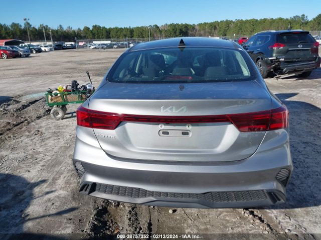 3KPF24AD3NE456957 KIA Forte Lxs
