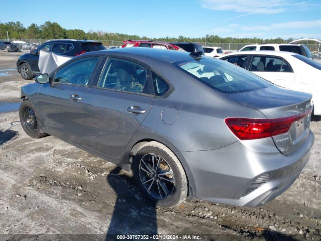 3KPF24AD3NE456957 KIA Forte Lxs