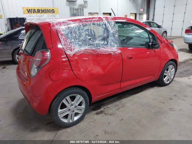 Chevrolet Spark 1lt Cvt 2015 KL8CD6S97FC742721 Image 4
