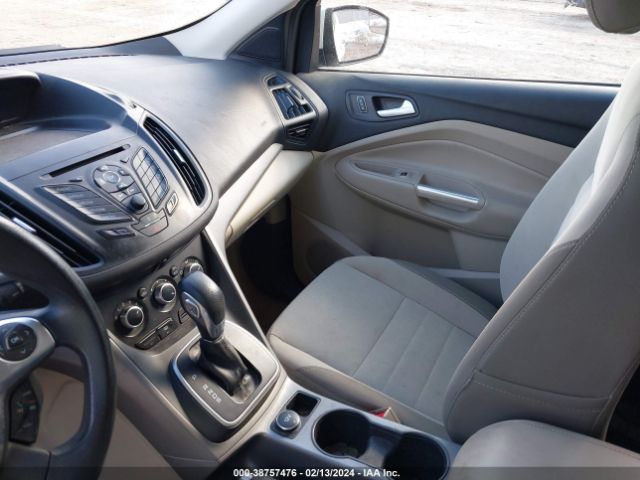 1FMCU0GX1EUA63978 Ford ESCAPE SE