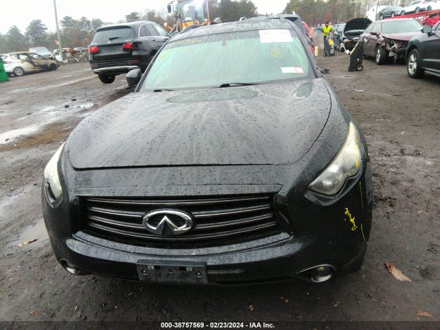 JN8CS1MW5GM750870 Infiniti QX70