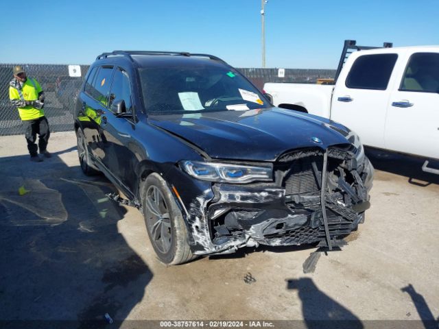 38757614 :رقم المزاد ، 5UXCX6C02LLE35890 vin ، 2020 Bmw X7 M50i مزاد بيع