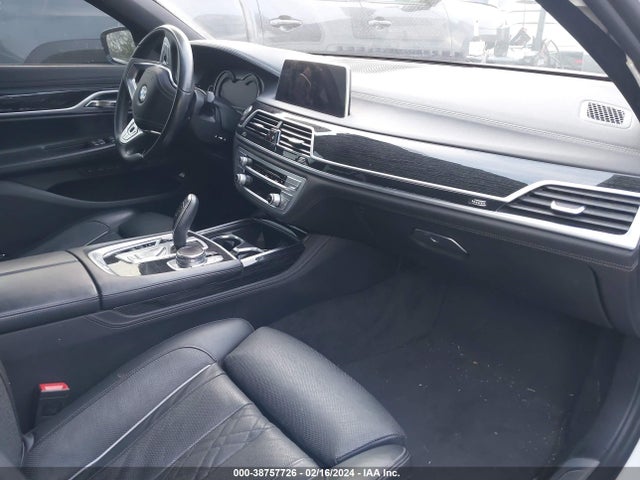 WBA7F0C53KGM24428 BMW 750i