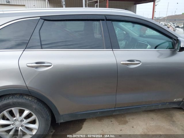 5XYPGDA33JG358621 KIA Sorento 2.4l Lx
