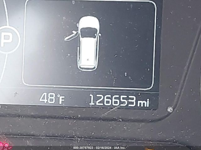 5XYPGDA33JG358621 KIA Sorento 2.4l Lx