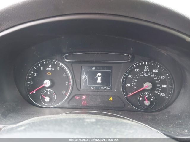 5XYPGDA33JG358621 KIA Sorento 2.4l Lx