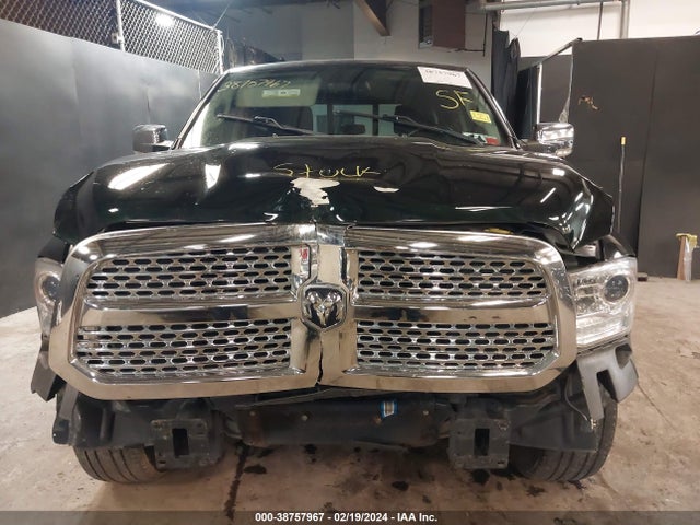 1C6RR7NT0HS774944 RAM 1500 Laramie  4x4 5'7 Box