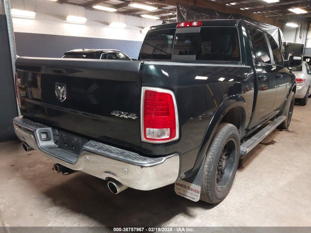 1C6RR7NT0HS774944 RAM 1500 Laramie  4x4 5'7 Box