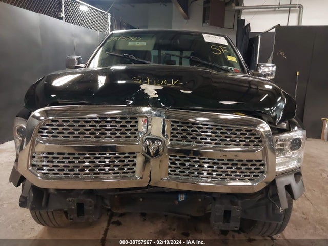1C6RR7NT0HS774944 RAM 1500 Laramie  4x4 5'7 Box