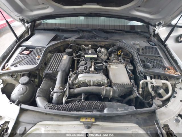 55SWF4JB3FU051632 Mercedes-Benz C 300 Luxury/sport