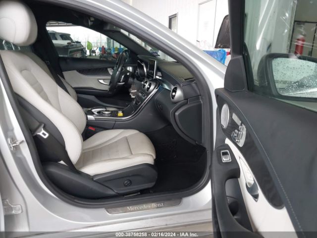 55SWF4JB3FU051632 Mercedes-Benz C 300 Luxury/sport