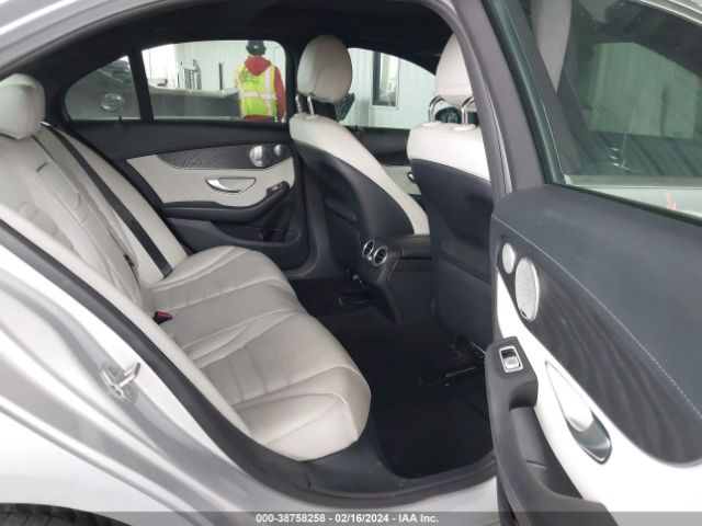 55SWF4JB3FU051632 Mercedes-Benz C 300 Luxury/sport