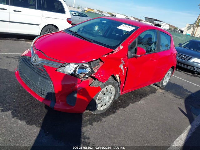 Toyota YARIS L 2015 VNKKTUD37FA046432 Image 2