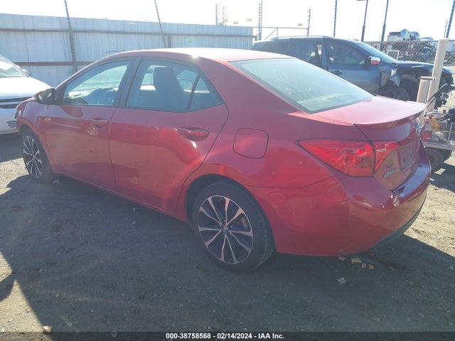 Toyota COROLLA SE 2018 5YFBURHE6JP831219 Image 15