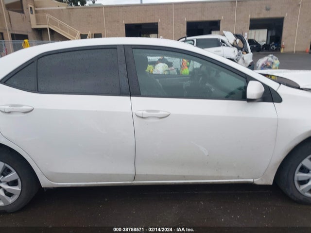 Toyota Corolla 2016 5YFBURHEXGP445881 Image 26