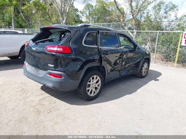 1C4PJLCB0HW539981 Jeep Cherokee Latitude Fwd