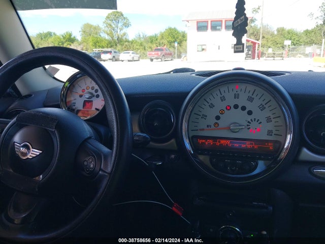 2012 MINI COOPER WMWSU3C5XCT368837 Photo 6