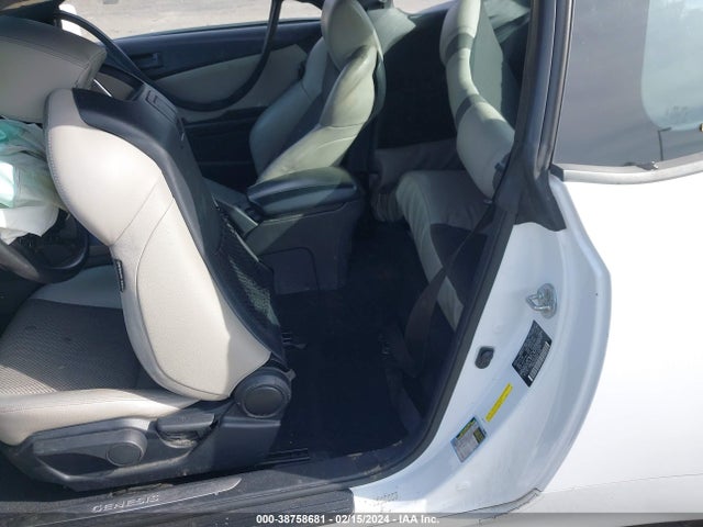 Hyundai Genesis 3.8 Base 2015 KMHHT6KJ8FU126428 Image 8