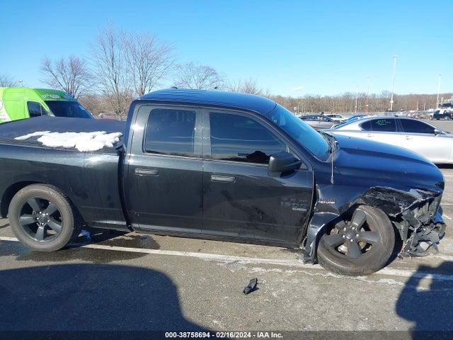 RAM 1500 Classic Express Quad Cab 4x4 6'4 Box 2019 1C6RR7FT0KS508832 Image 13