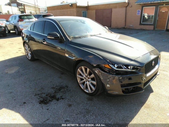 Jaguar Xe 35t Prestige 2017 SAJAK4BV8HA957384 zdjęcie główne