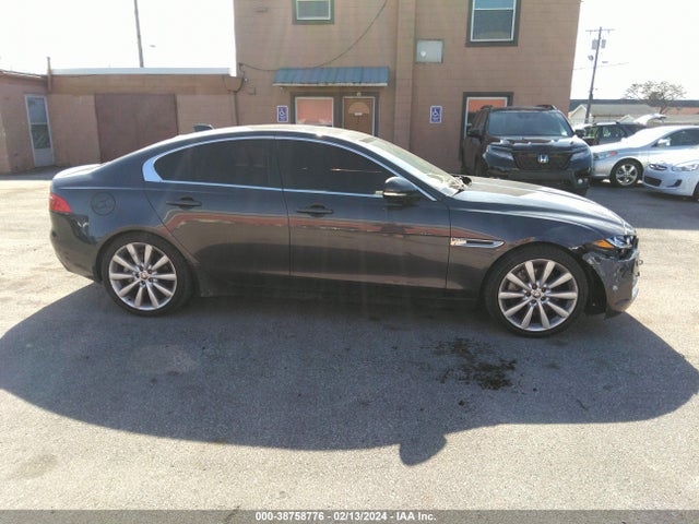 Jaguar Xe 35t Prestige 2017 SAJAK4BV8HA957384 Image 13