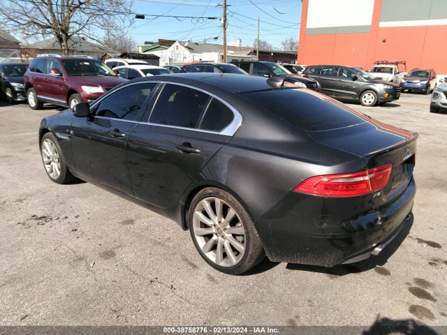 SAJAK4BV8HA957384 Jaguar Xe 35t Prestige