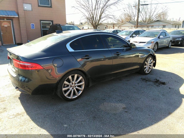 SAJAK4BV8HA957384 Jaguar Xe 35t Prestige