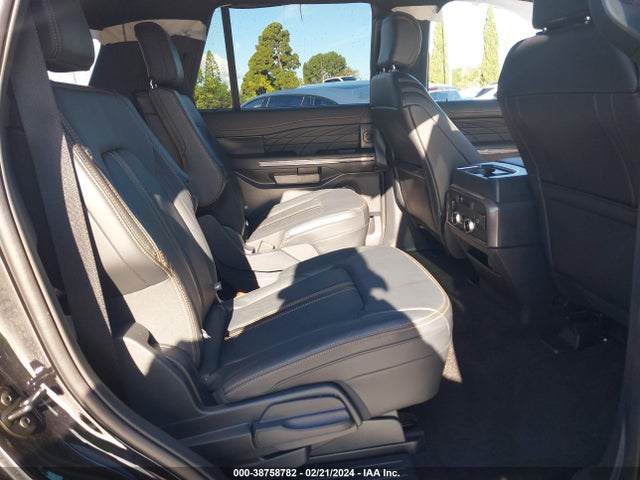 Ford Expedition Platinum 2023 1FMJU1L84PEA39974 Image 8