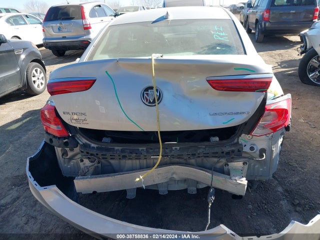 1G4ZN5SS3JU130221 Buick Lacrosse Preferred