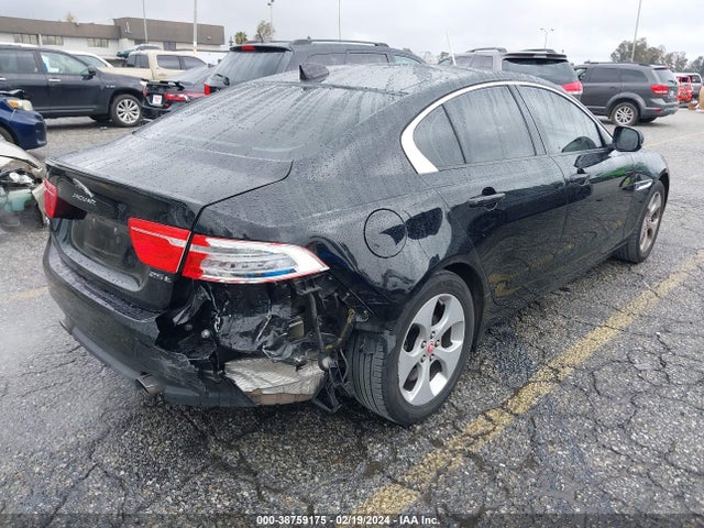 2017 JAGUAR XE SAJAR4BG6HA971894 Photo 3