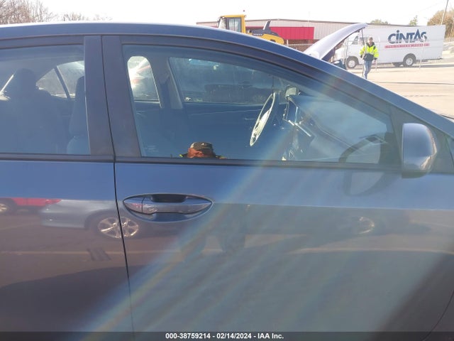 Toyota COROLLA LE 2019 5YFBURHE6KP939602 Image 13