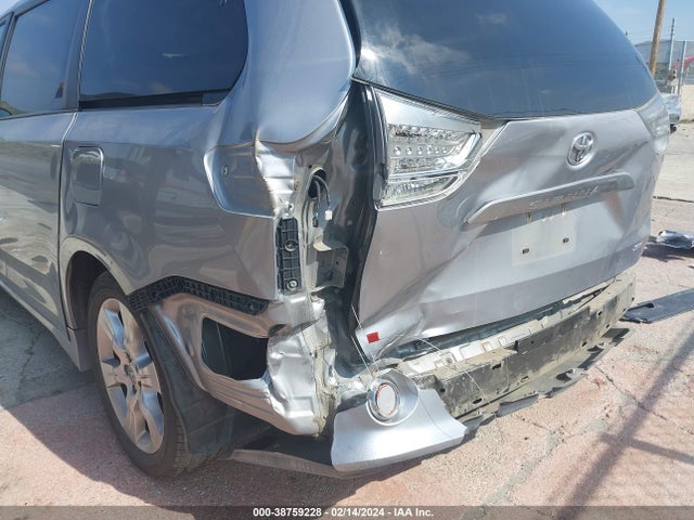 2012 TOYOTA SIENNA SE 8 PASSENGER VIN: 5TDXK3DCXCS249020