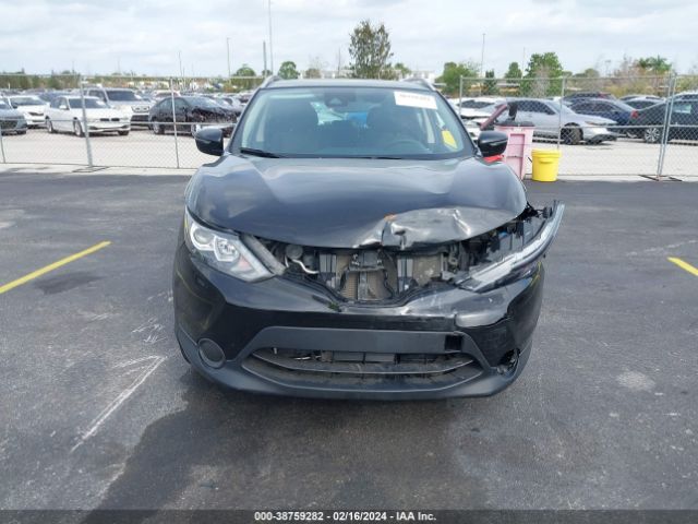 JN1BJ1CR2KW627694 Nissan Rogue Sport Sv