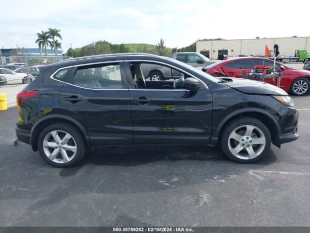 JN1BJ1CR2KW627694 Nissan Rogue Sport Sv
