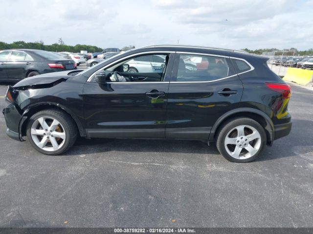 JN1BJ1CR2KW627694 Nissan Rogue Sport Sv