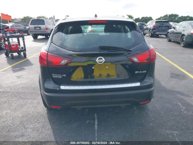 JN1BJ1CR2KW627694 Nissan Rogue Sport Sv