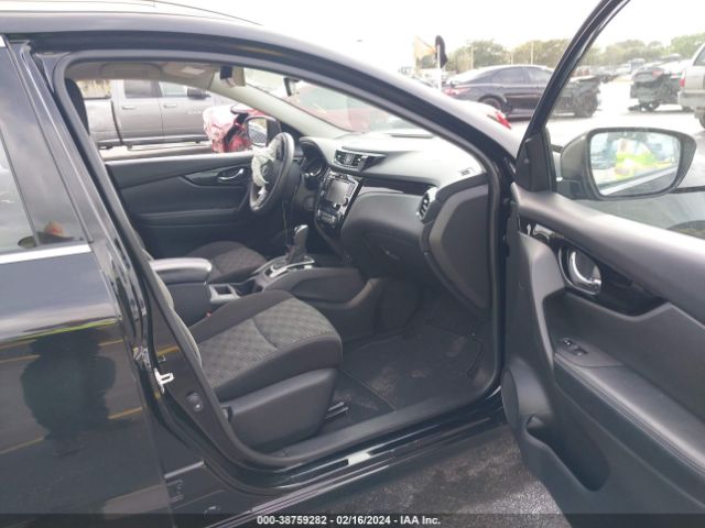 JN1BJ1CR2KW627694 Nissan Rogue Sport Sv