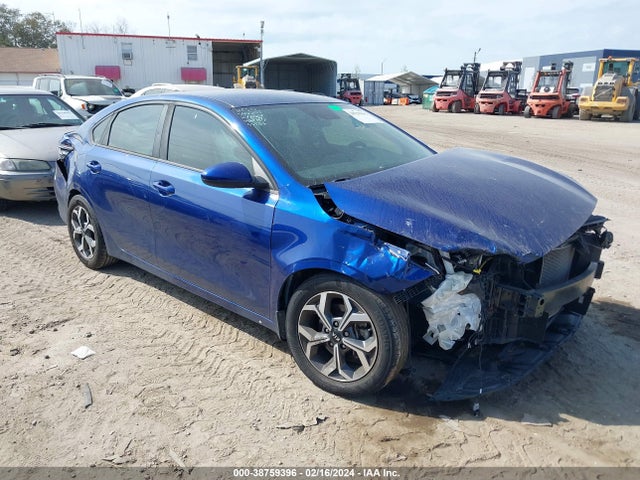 2019 3KPF24AD1KE122745 main image