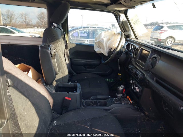 1C4HJXAGXNW133647 Jeep Wrangler Sport S 4x4