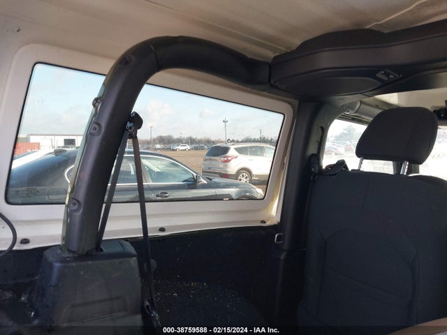 1C4HJXAGXNW133647 Jeep Wrangler Sport S 4x4